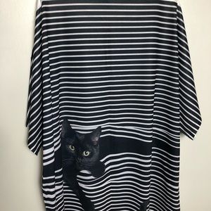 cat peeking through blinds shirt